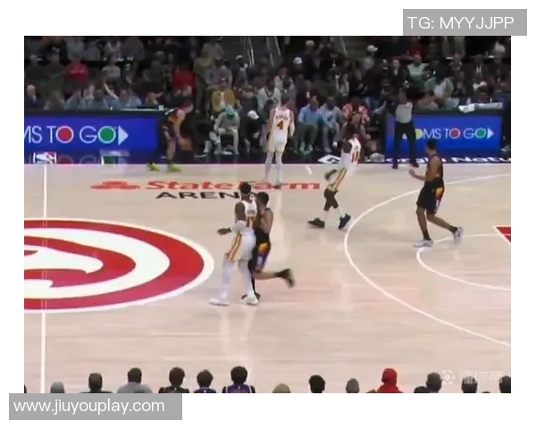 布克第三节狂砍16分全场31分4板3助伤退末节遗憾未能继续拼搏